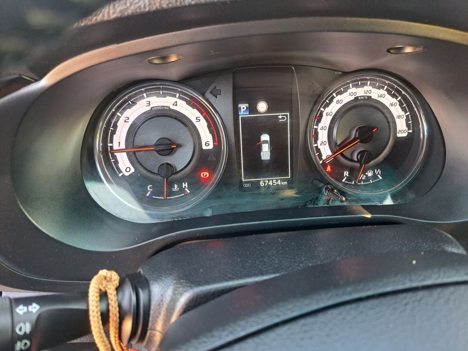 TOYOTA HILUX 2.4 150cv como nova!!