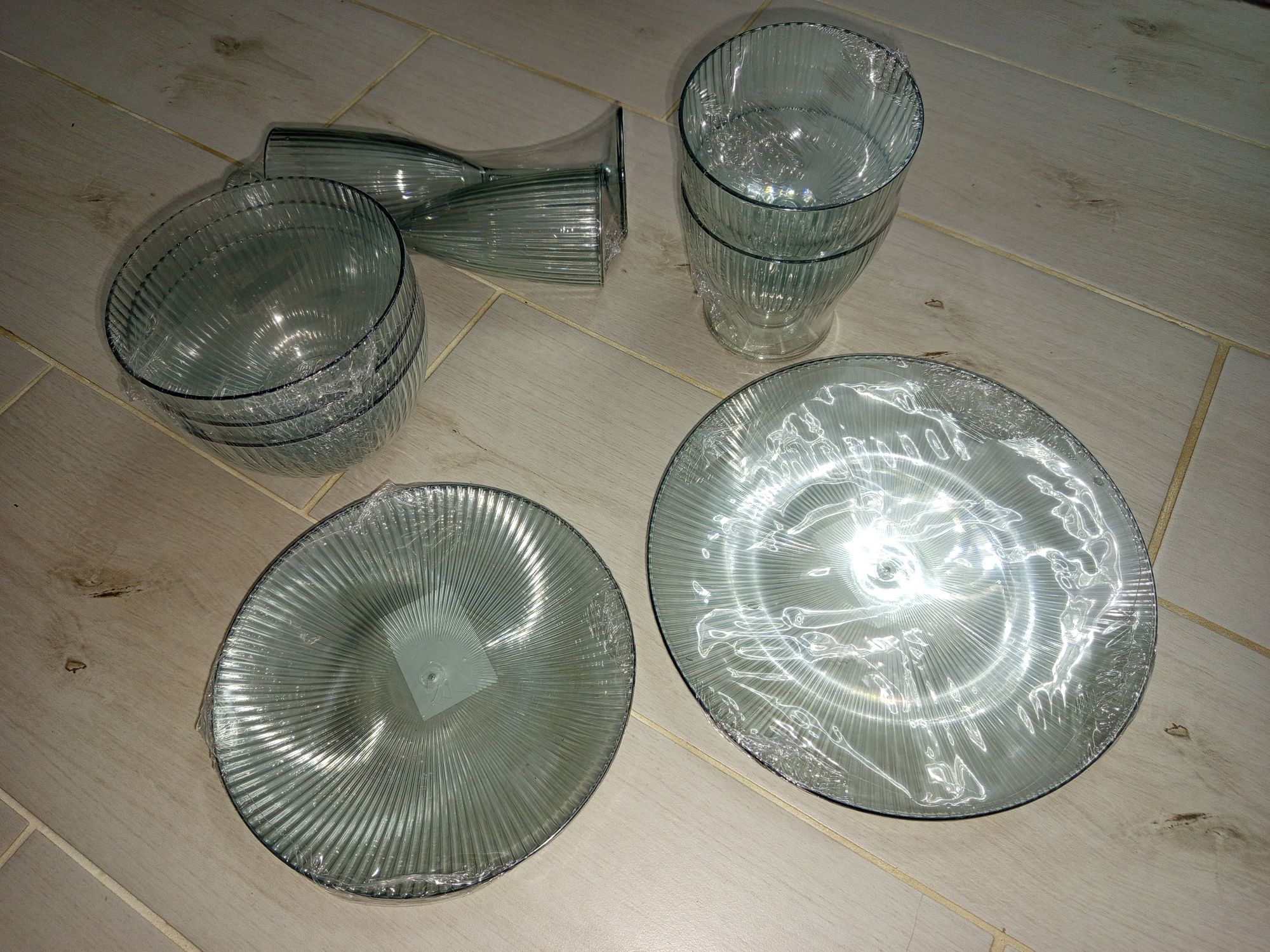 Smukee naczynia plastikowe zestaw