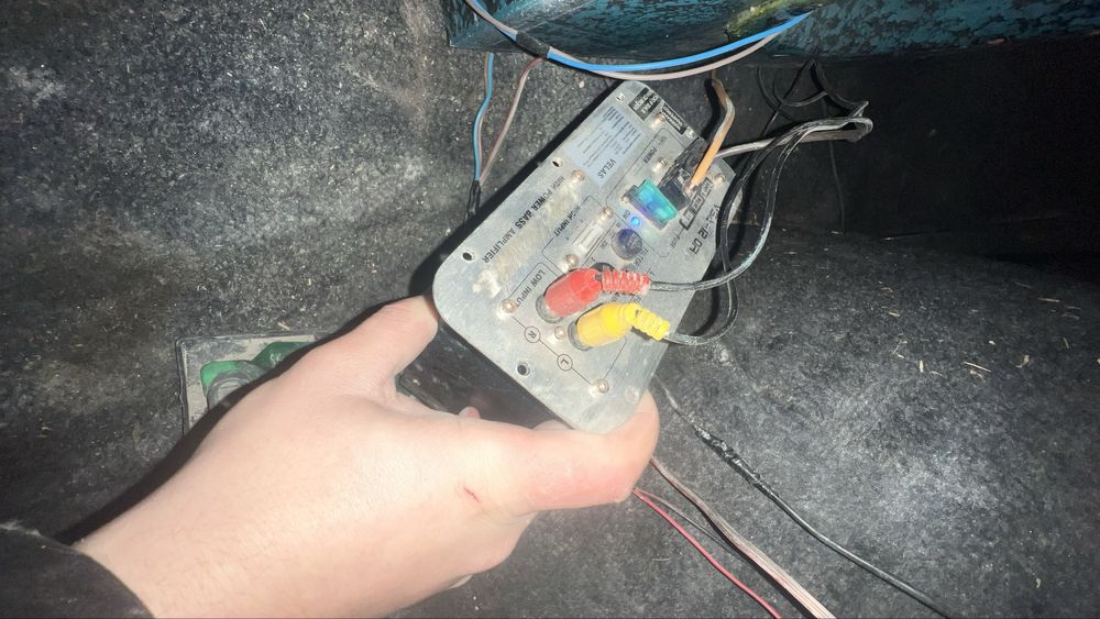 Продам саб буфер 12 дюймів 300в максимально