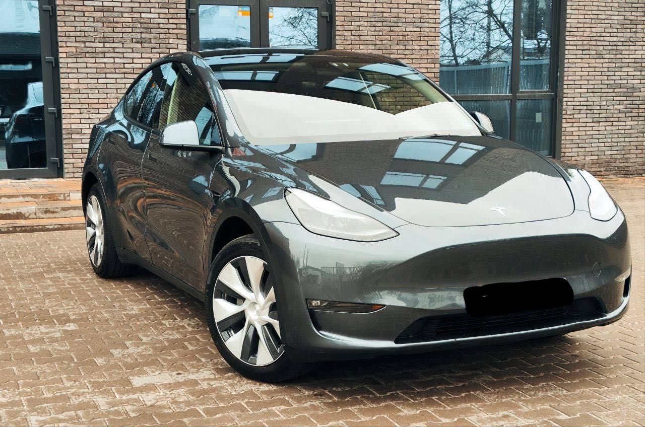 Tesla Model Y Long Range