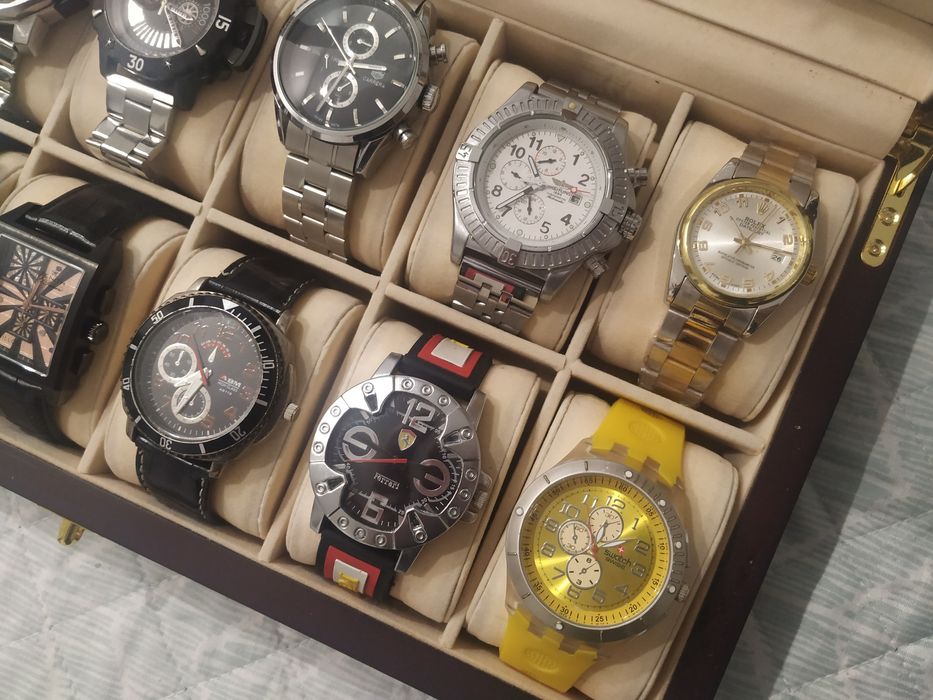 Conjunto de 12 Relógios - Oportunidade!!