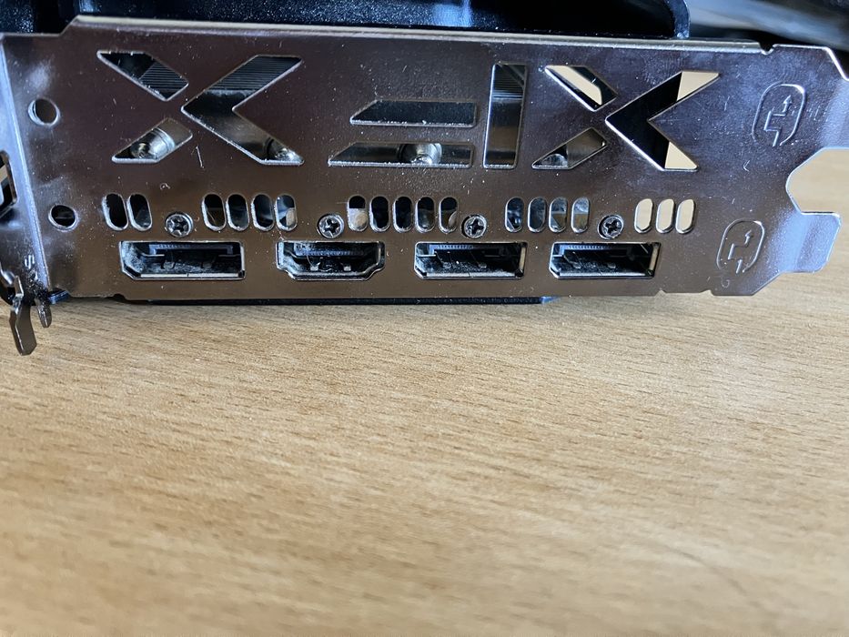 Placa Gráfica AMD Radeon RX 6600 XT Black 8GB GDDR6