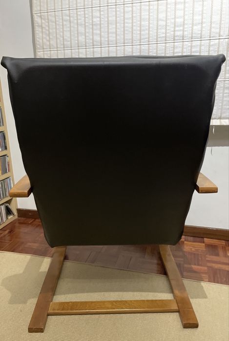 Cadeirão preto restaurado