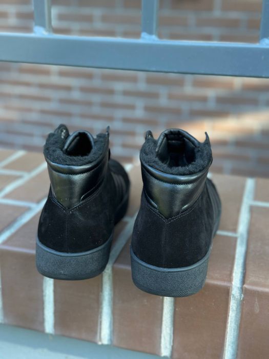 Мужские зимние кроссовки замшевые Адидас