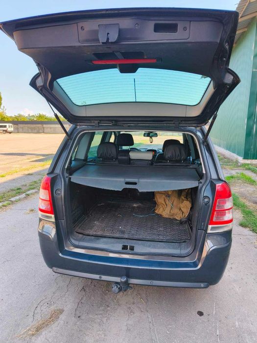 Opel Zafira 2012
