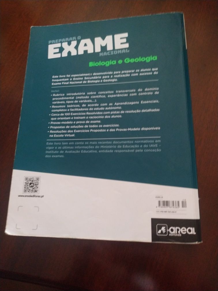 Livro 11 ano para preparação exame nacional biologia e geologia