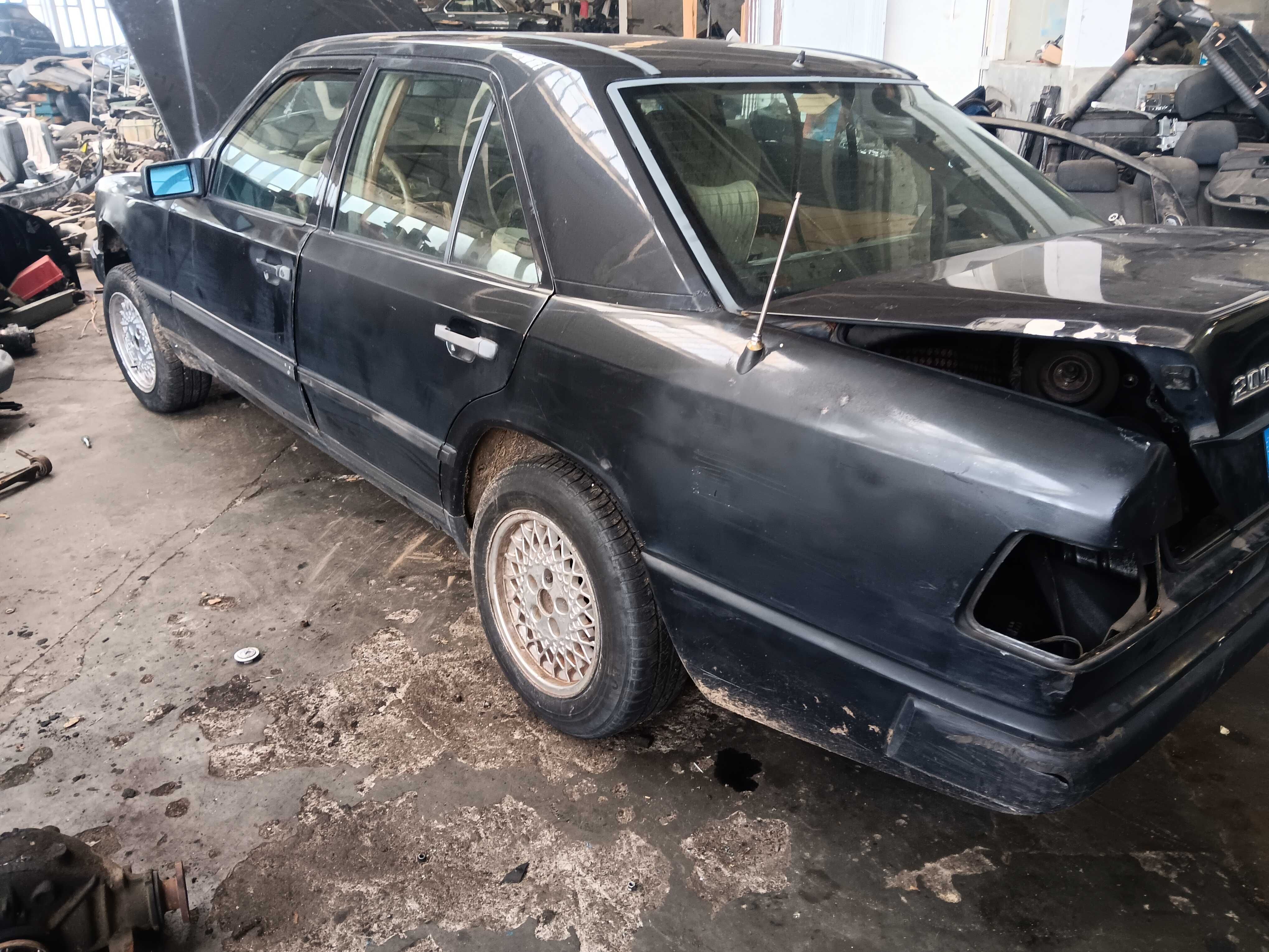 Peças Mercedes 200D