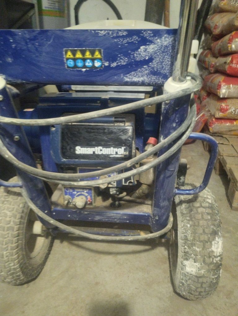 Sprzedam lub zamienię Agregat Graco APX 6200 plus gratisy