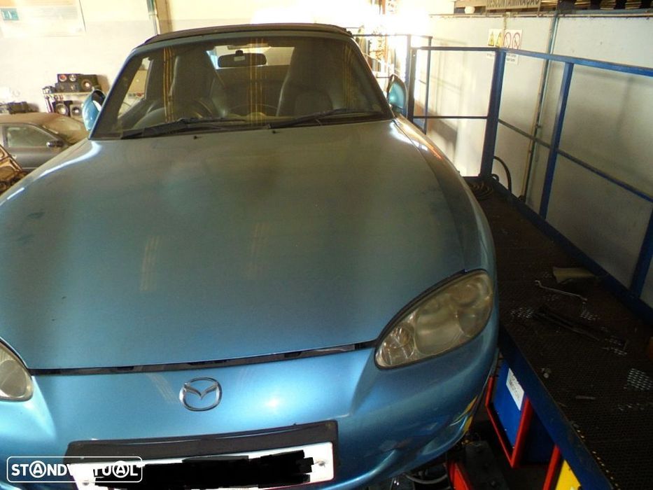 Mazda MX5 1.8i de 2002 para peças