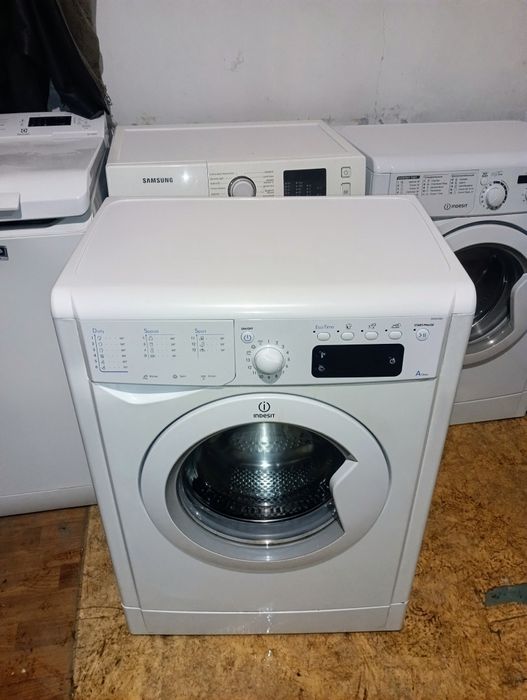 Пральна машина Indesit