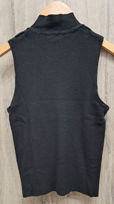 Półgolfik bluzeczka bez rękawów prążkowana