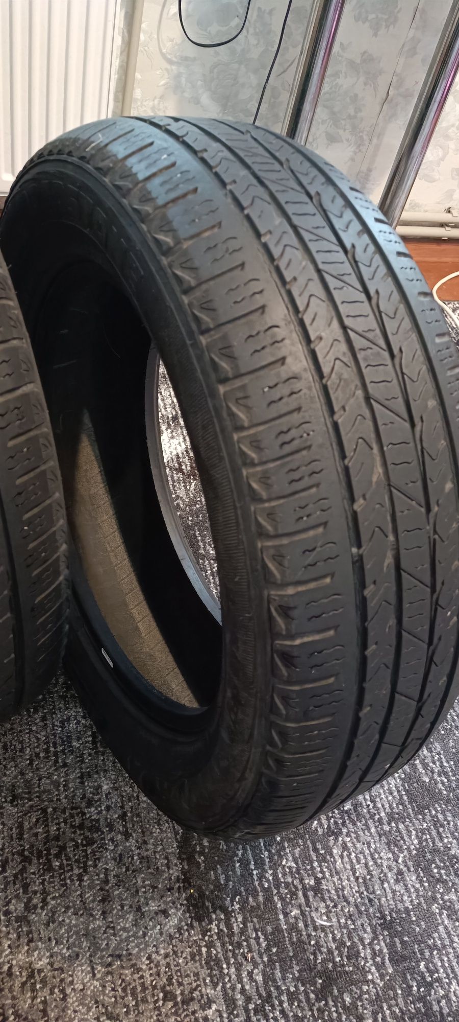 Продам резину 235/60R18 103 V