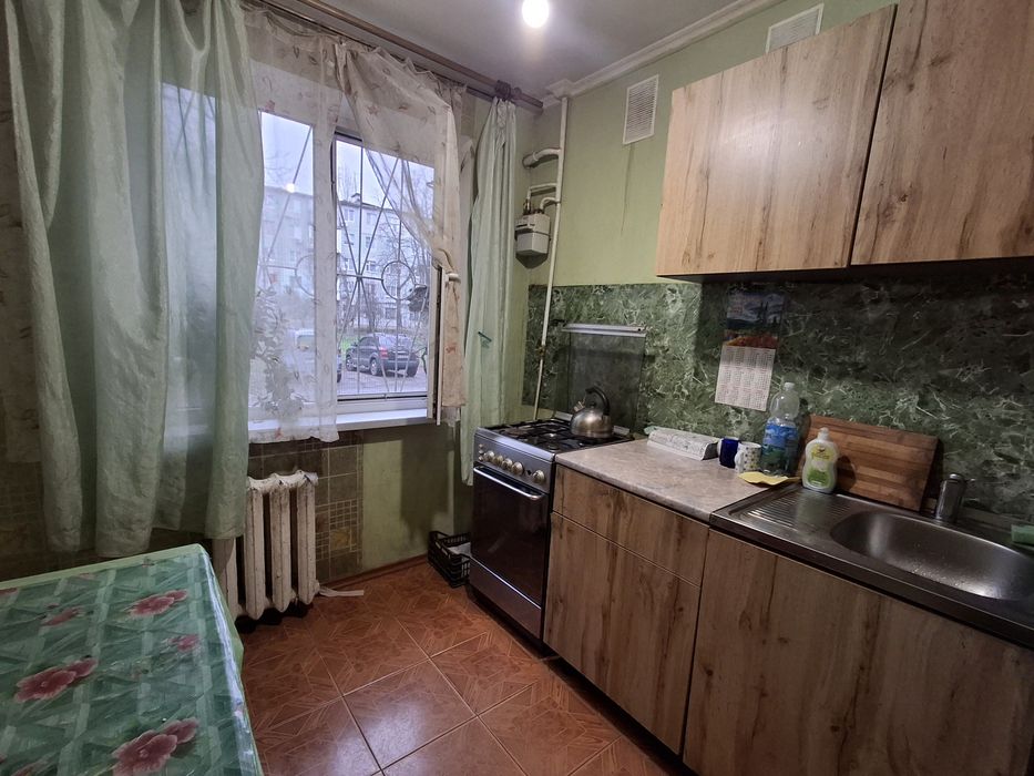 Срочно!!! Черемушки. 3х комн. квартира 61м2. Комнаты раздельные.