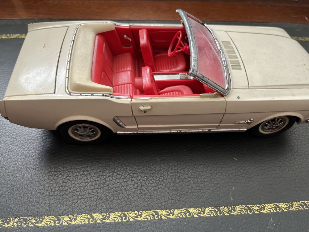 ford mustang 1/18 1964 ano  1/2