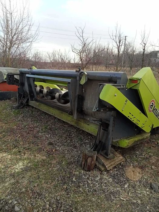 Жатка кукурузная. 6-ти рядна. Б/у . Жниварка кукурудзяна