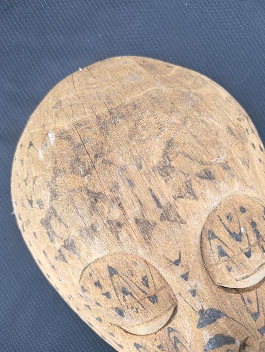 Drewniana afrykańska maska