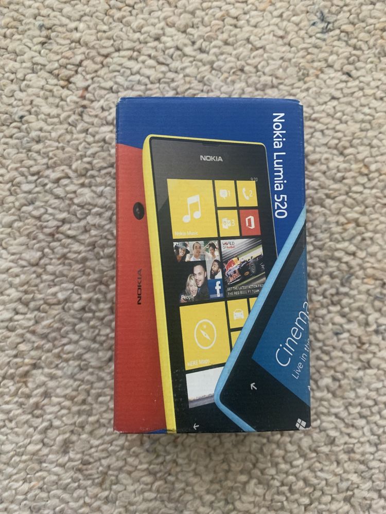 —Nokia Lumia 520–