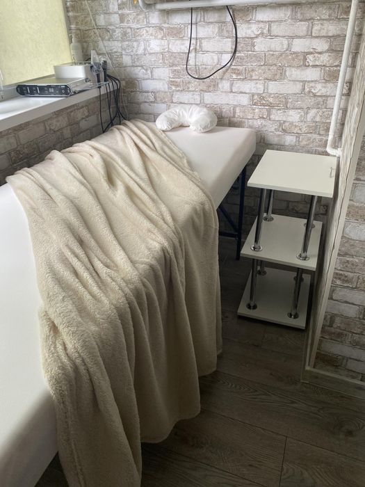 Кушетка з отвором для обличча. 190 дов.75шир. Нові, від виробника