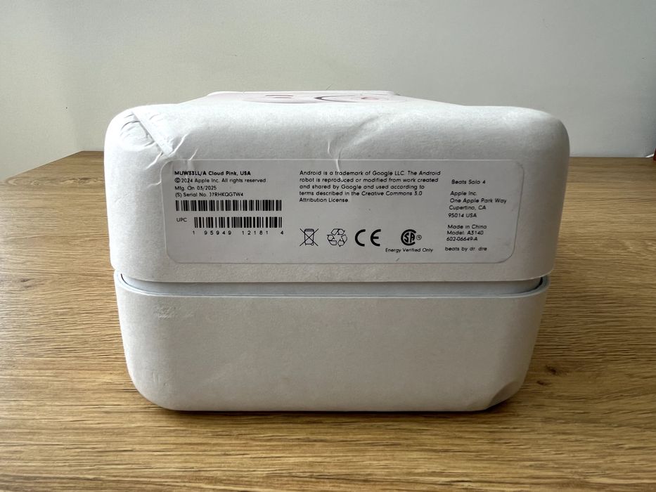 Навушники Beats Solo 4 — On-Ear Wireless Headphones оригінал NEW