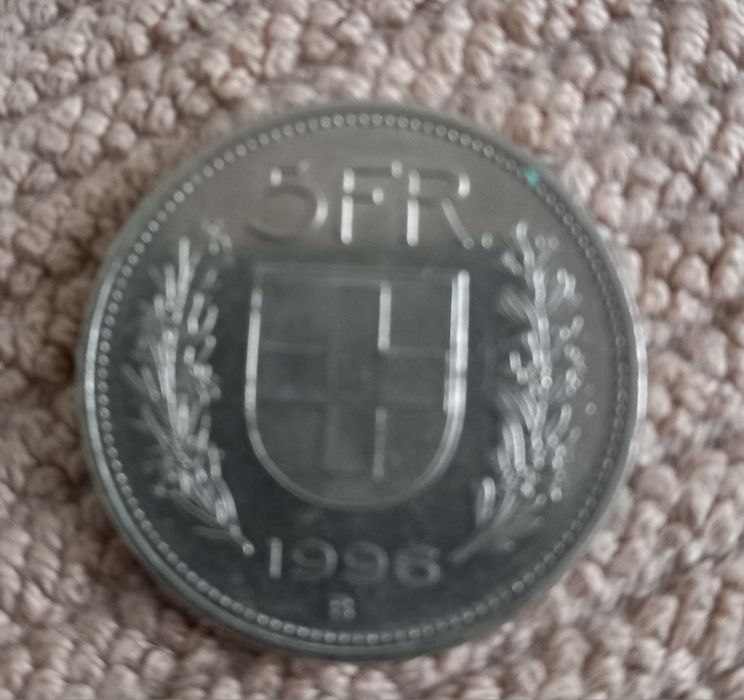 Notas, medalhas, moedas