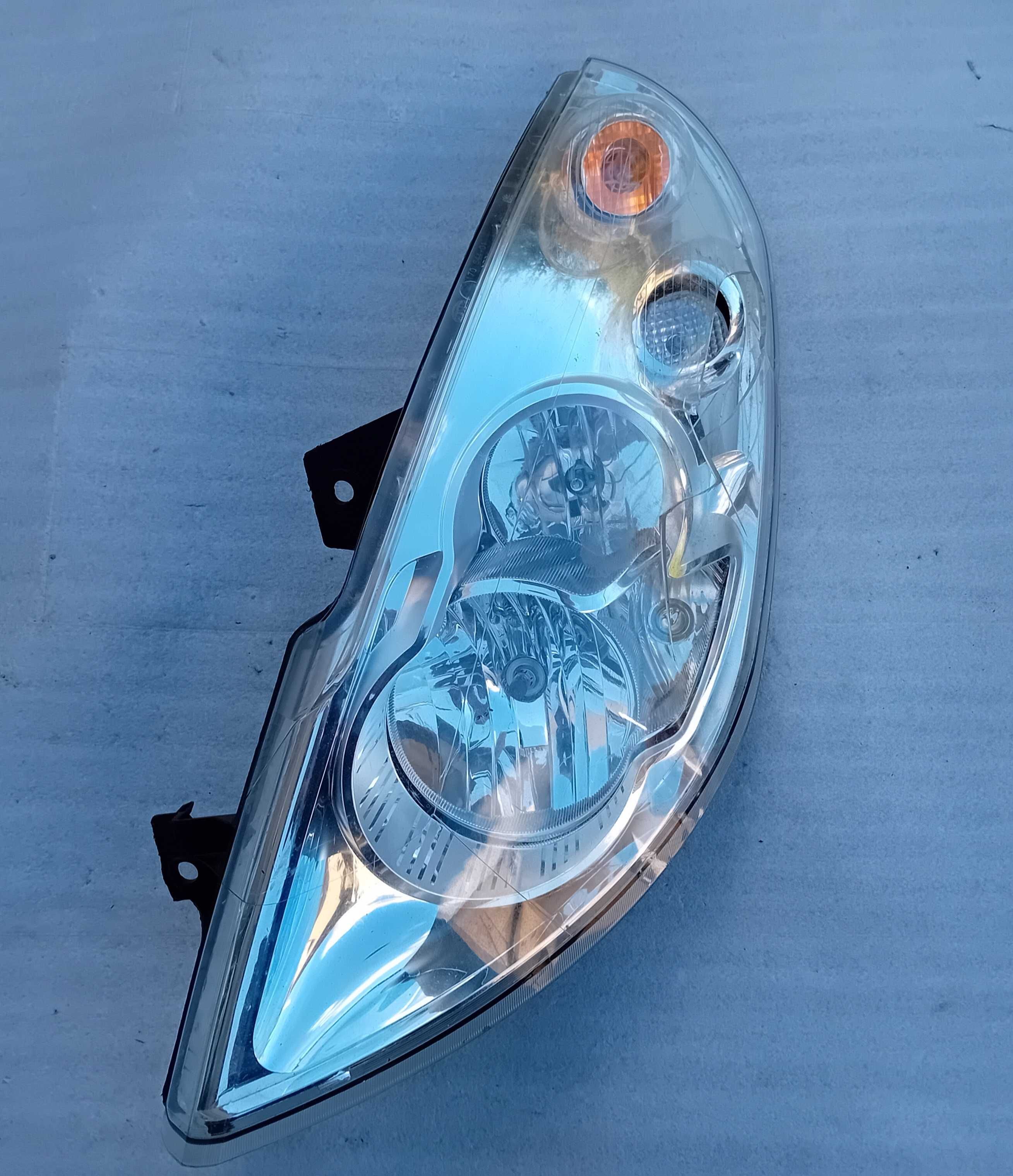 Renault Master III reflektor, lampa lewy przód.