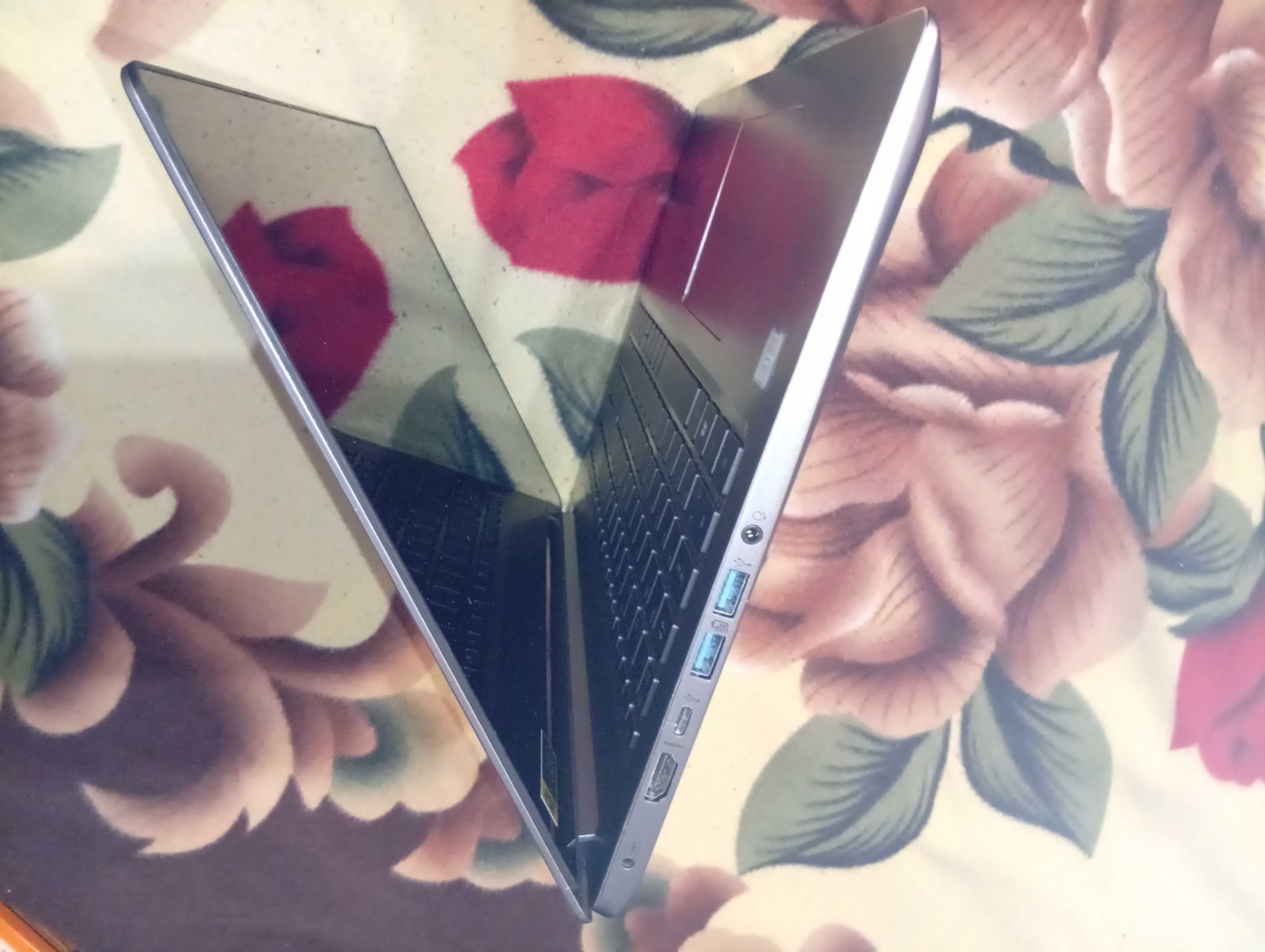 Nowy Laptop Ultrabook 15.6” ACER i3 8ge DDR5 SSD M2 Bateria 8h Full HD