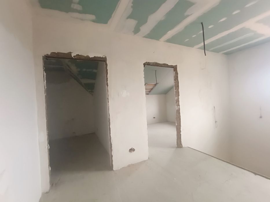 Продається добротний будинок майже готовий до проживання