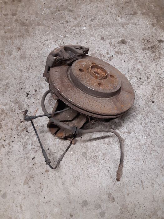 Piasta Mini Cooper r50 1,6 prawy przód kompletna