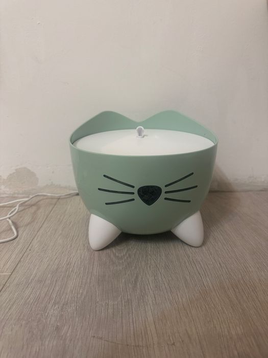 Fontanna z Catit PIXI