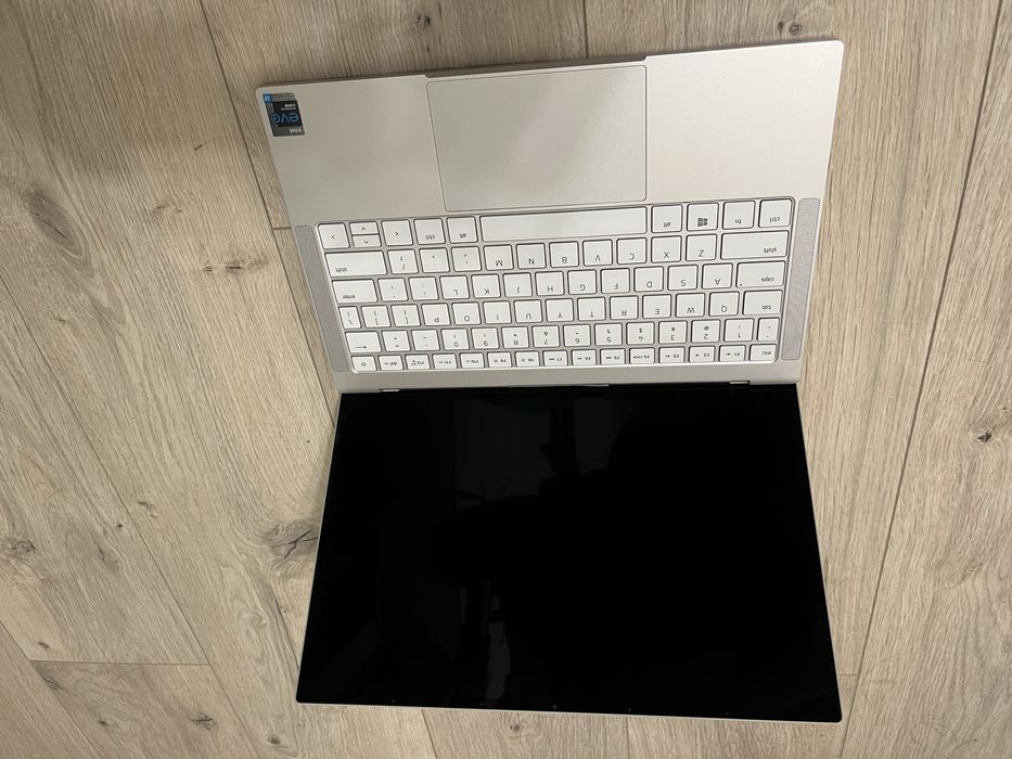 Razer Book 13 16 GB Ram/ 256 nvme