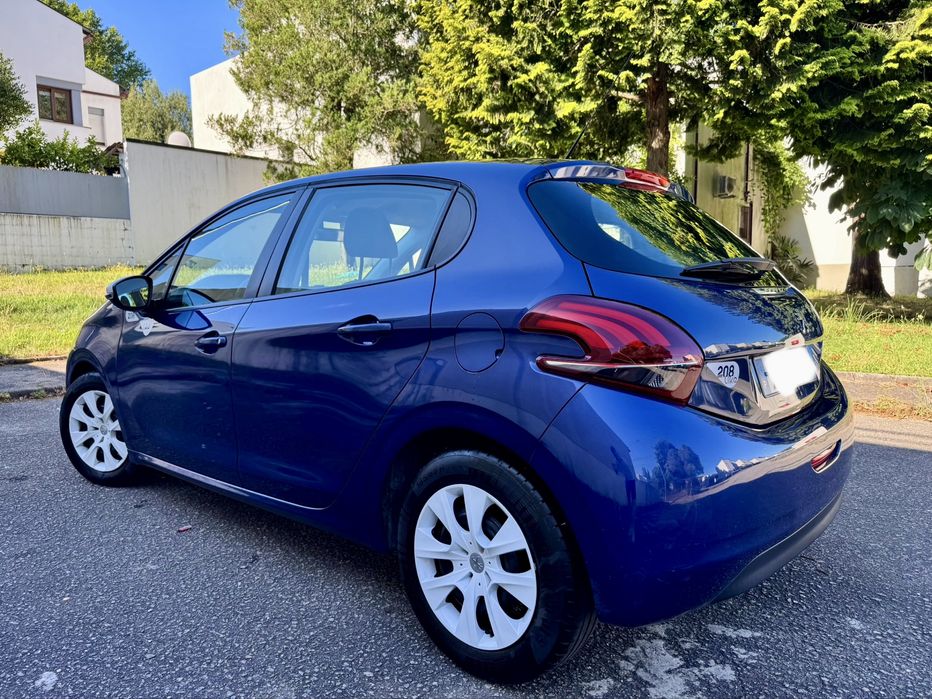 2017 Peugeot 208 like 1.2 puretech 85mil kms