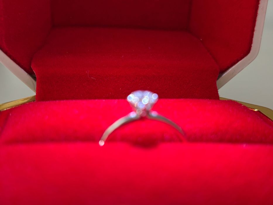 Pierścionek z brylantem 0,5 k