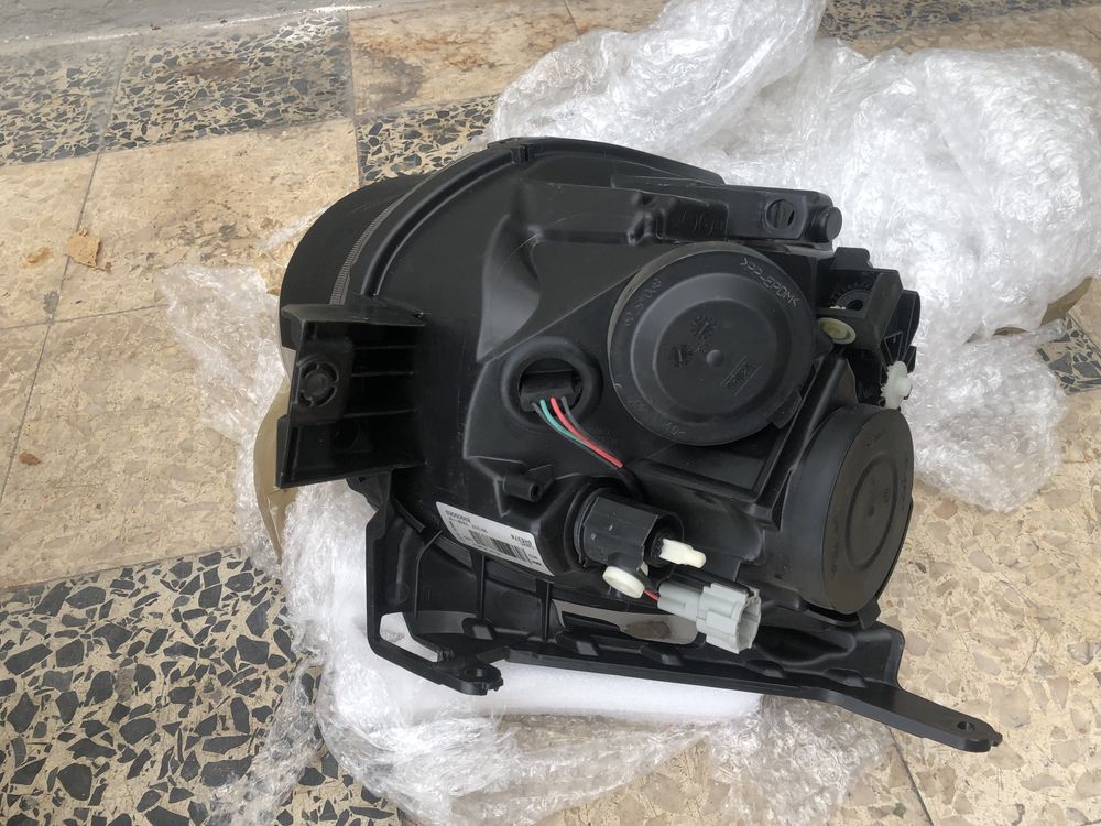 Farol nissan juke