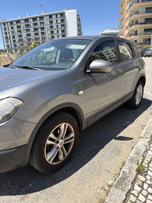Nissan qashqai cinzento