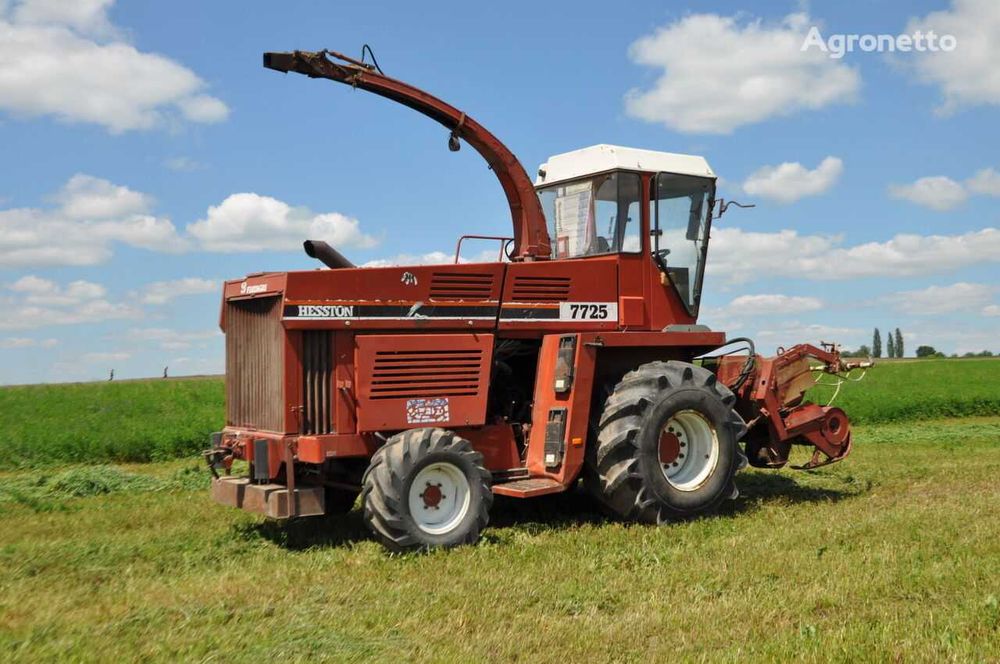 Кормозбиральний комбайн Hesston 7725