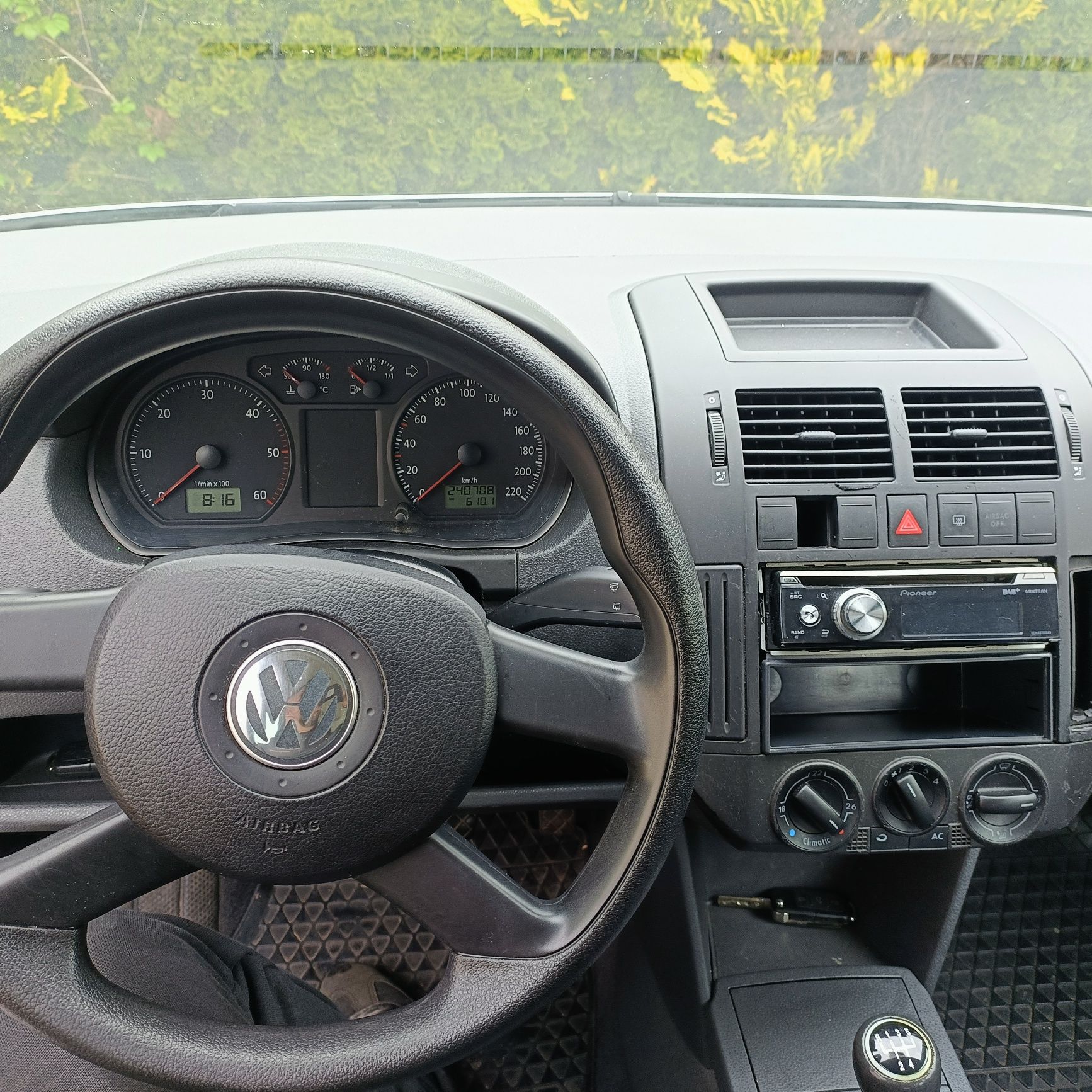 Sprzedam świeżo sprowadzone VW polo 1.4tdi