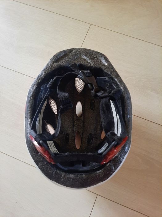 Kask na rolki, hulajnoge