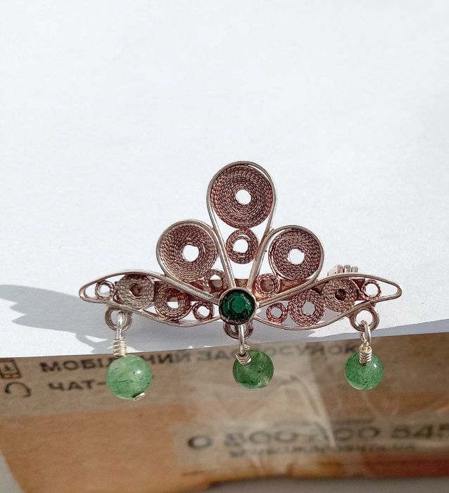 Брошка вінтажна, срібло, скань, 800 проба. Натуральні камні нефрит