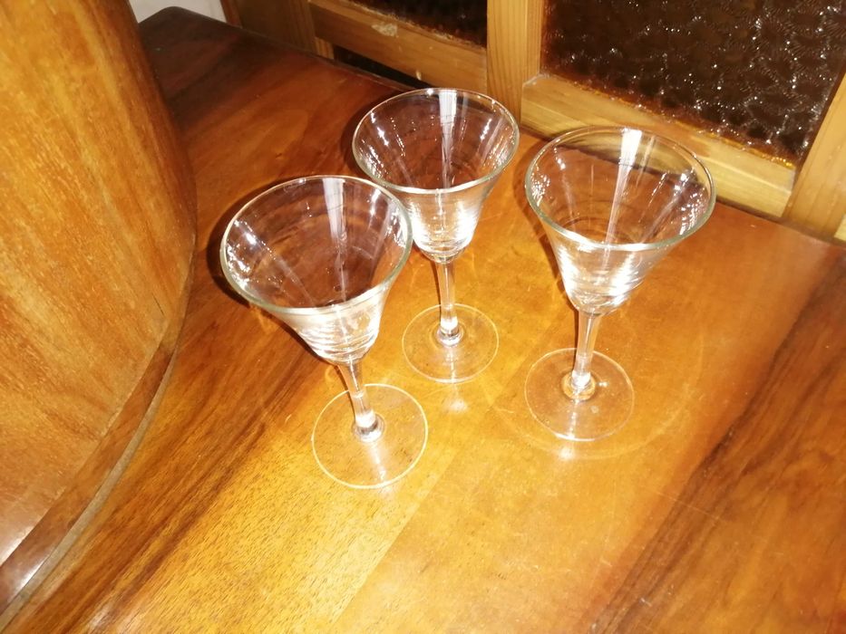 stare kieliszki do likieru PRL 3 szt