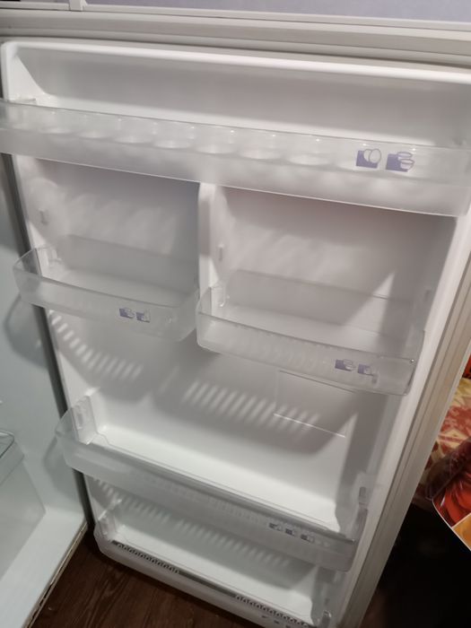 Холодильник Samsung