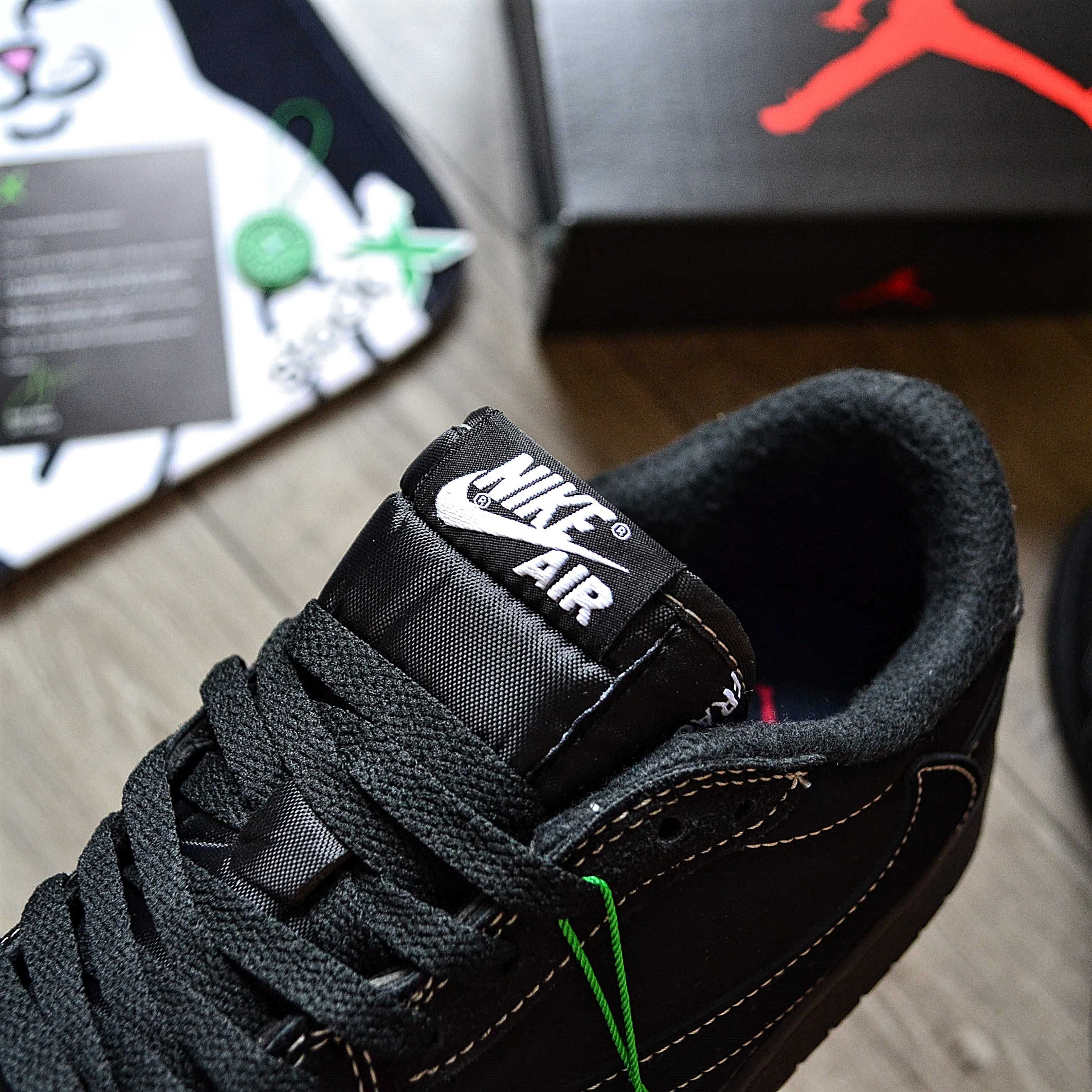 Чоловічі кросівки Nike Air Jordan 1 Low x Travis Scott 'Black Phantom'