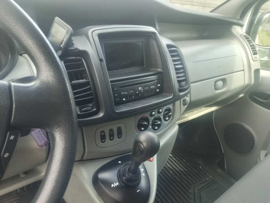 Opel Vivaro l1h1 klima 2,0