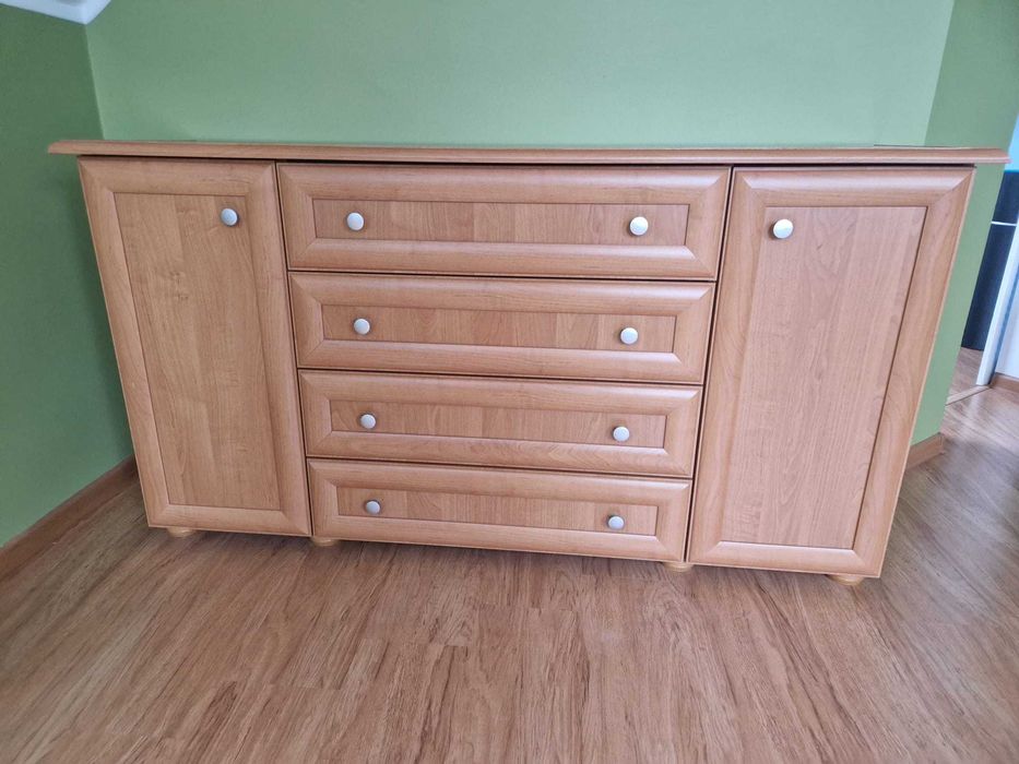 Sprzedam komodę w bardzo dobrym stanie