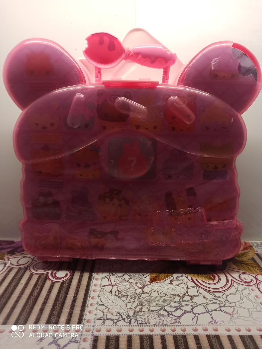 NUM NOMS+ walizka kolekcjonerska +20szt