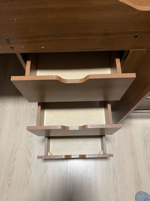 Дитяче ліжко з висувними ящиками