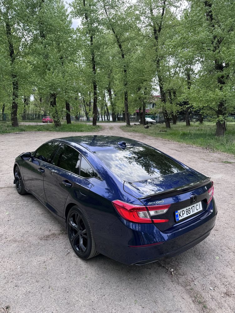 Honda Accord 2018 год