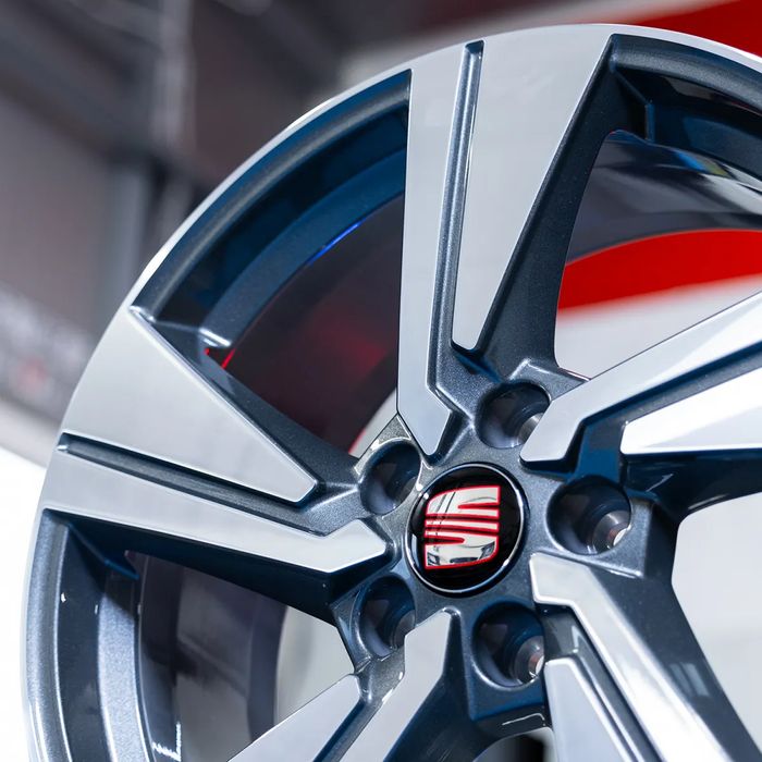 NOWE ORYGINALNE Felgi / Koła 18" - Seat Cupra Ateca Leon Toledo Born