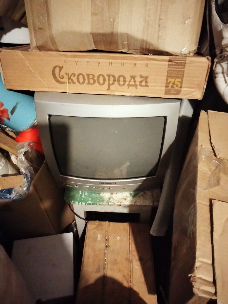 Телевизор маленький цветной
