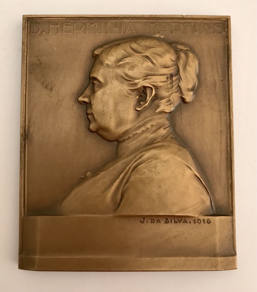 Medalha em Bronze de João da Silva dedicada a Hermínia Martins