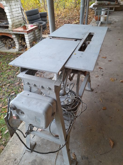 Циркулярка з фуганком